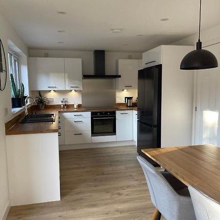 4 Bedrooms House With Garden Edinburgh Eksteriør billede